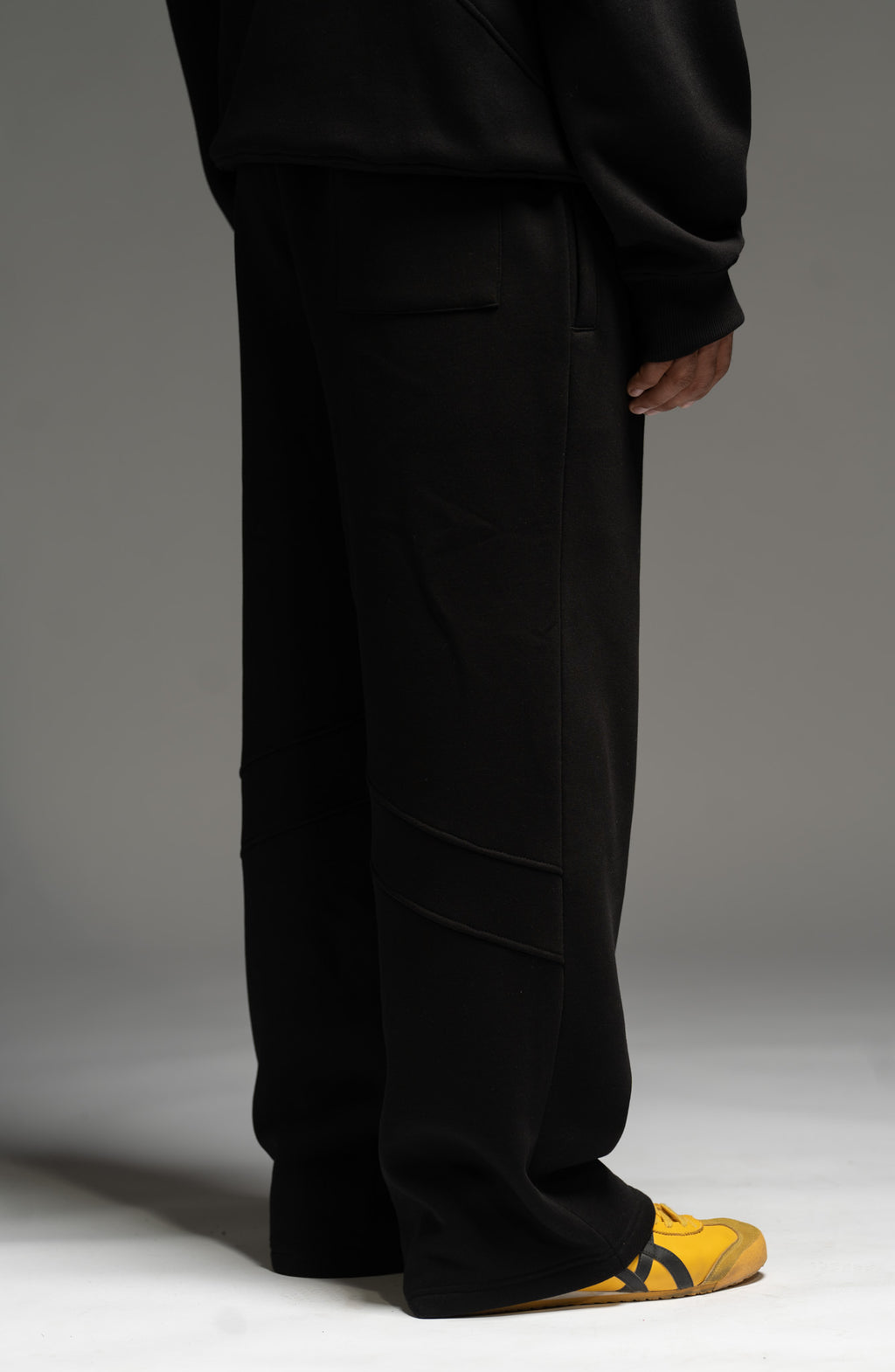 RUENE Black Sweatpants